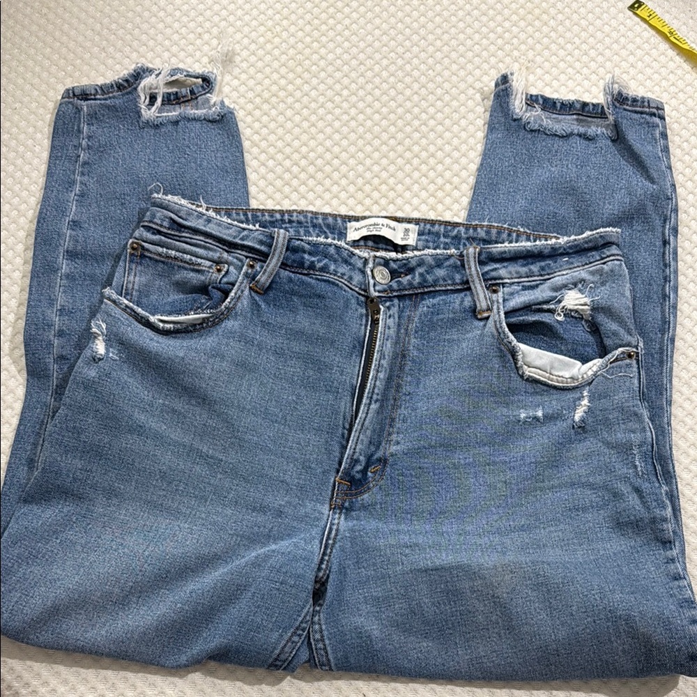 Abercrombie & Fitch The Skinny High Rise Curve Love, size 30/10 short
